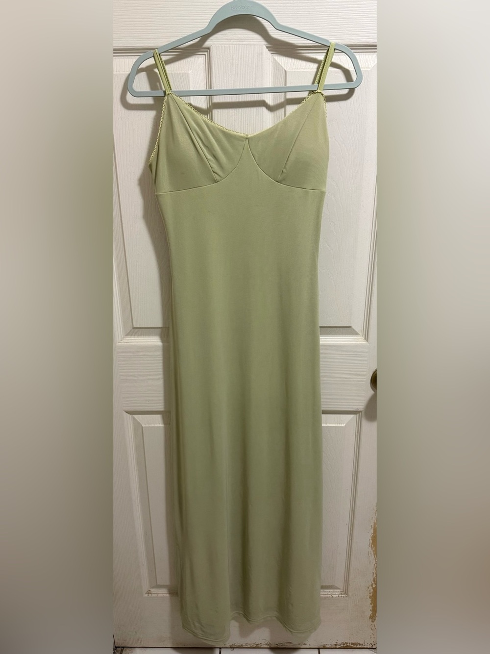 Light Green Slip Dress with Adjustable Spaghetti Straps. Medium no tag.